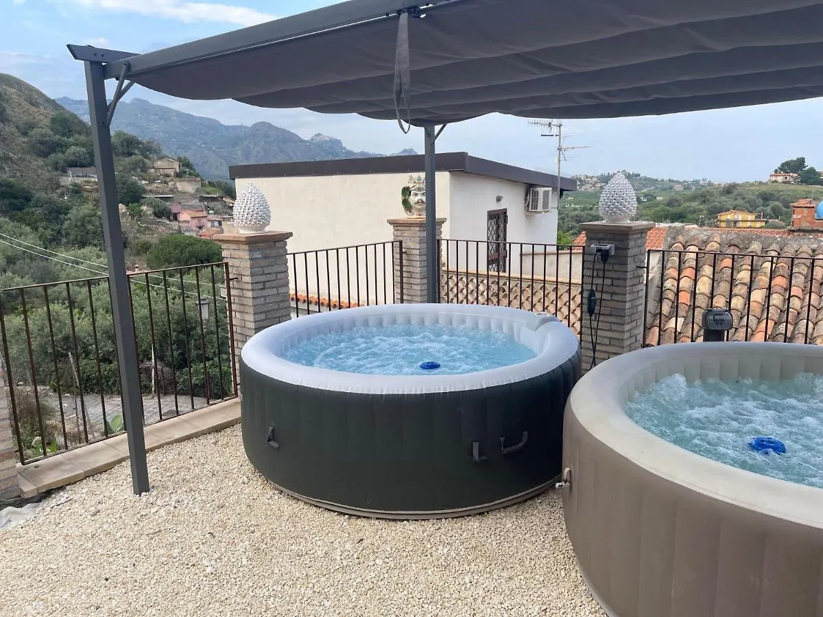 Bed and Breakfast Bed And Relax-Il Maniero Calatabiano