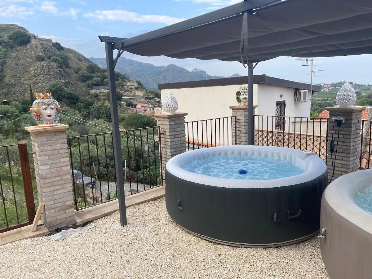 Bed and Breakfast Bed And Relax-Il Maniero Calatabiano 0*,