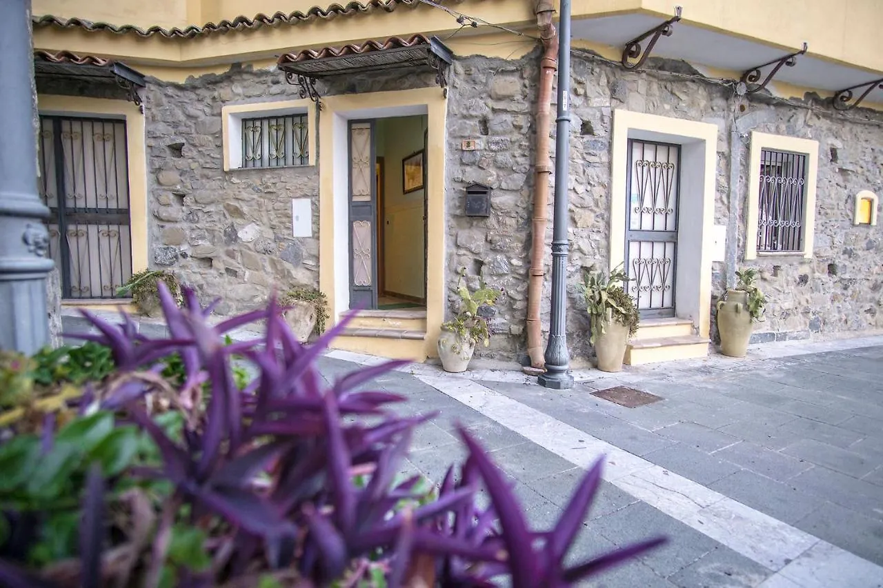Bed and Breakfast Bed And Relax-Il Maniero Calatabiano